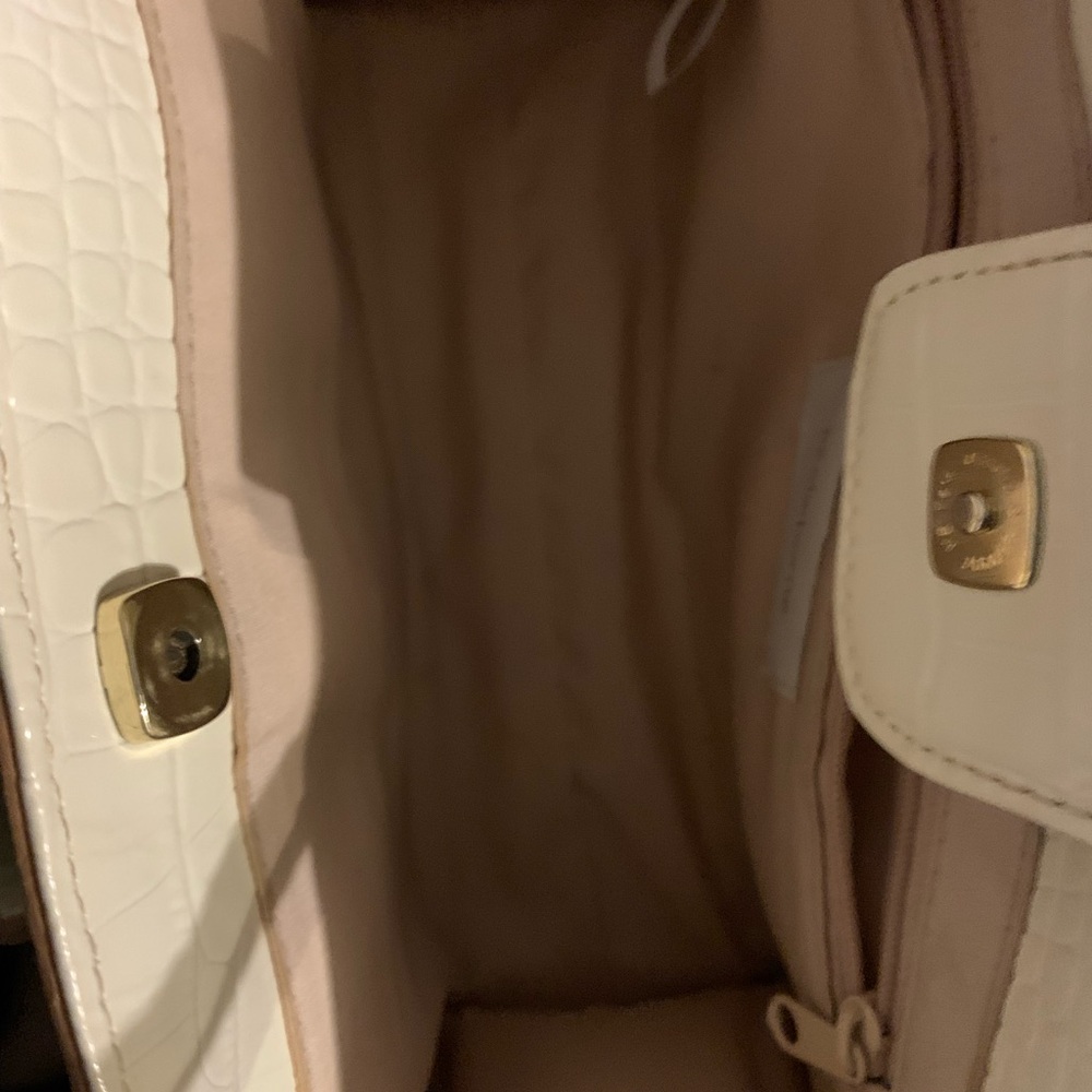 Preloved Liz Claiborne vintage 90’s faux leather cream purse - Picture 8 of 9